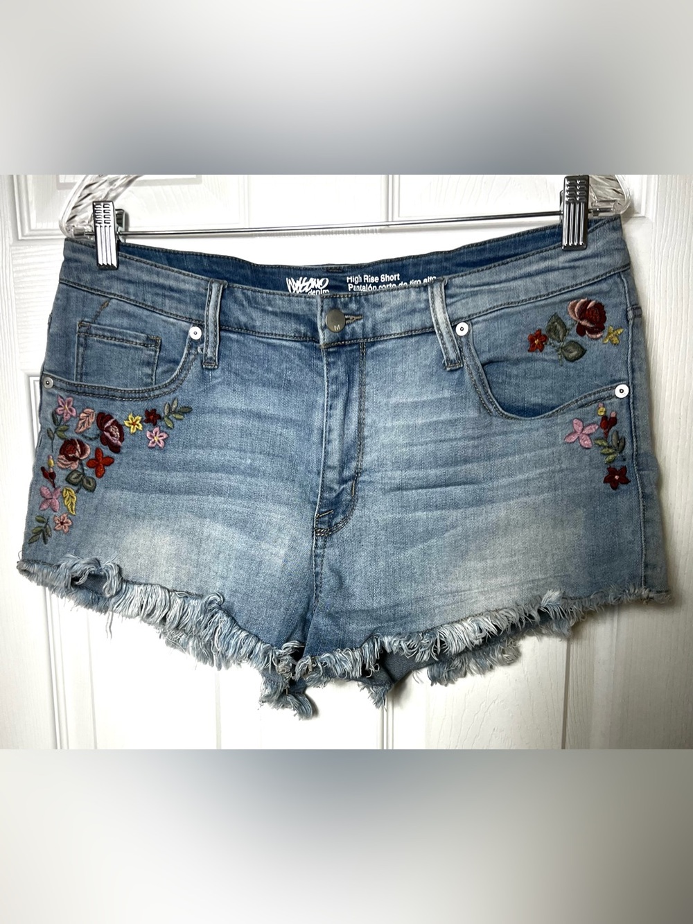Mossimo Shorts Denim Shorts High Rise Embroidered Floral Light Blue Size L (16)